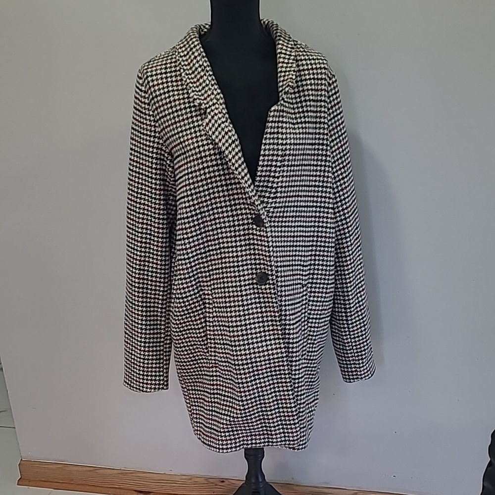 Women's Houndstooth Coat